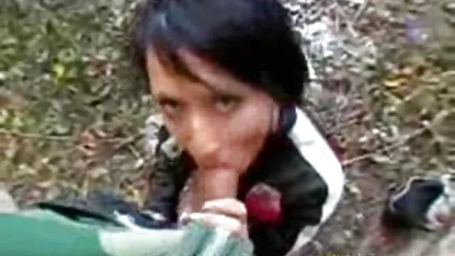 دعارة أي تسجيل متعة سكس عربي خليجي مجاني وصديقها المرح في بركة